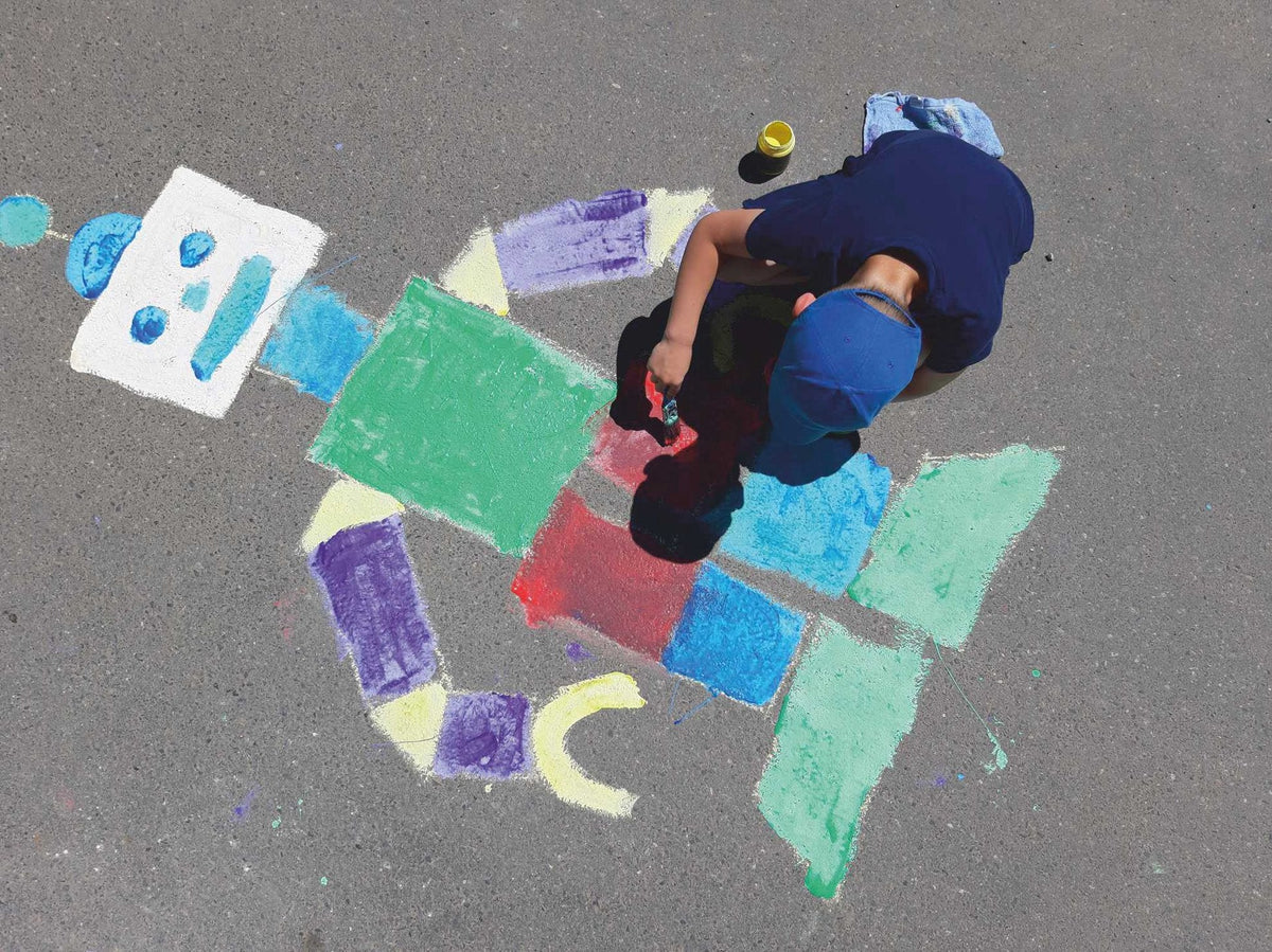 Summer crafting with kids using sidewalk chalk paint