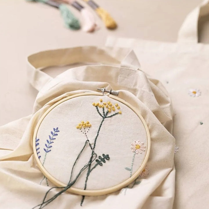 Creativ Company borduurset bloemen met 2 stoffen tassen – afbeelding 3