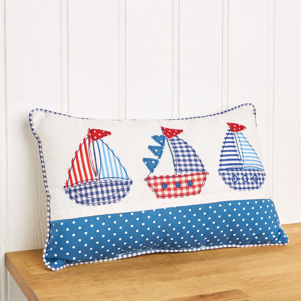 Docrafts naaiset voor een kussen met scheepsontwerp – afbeelding 3