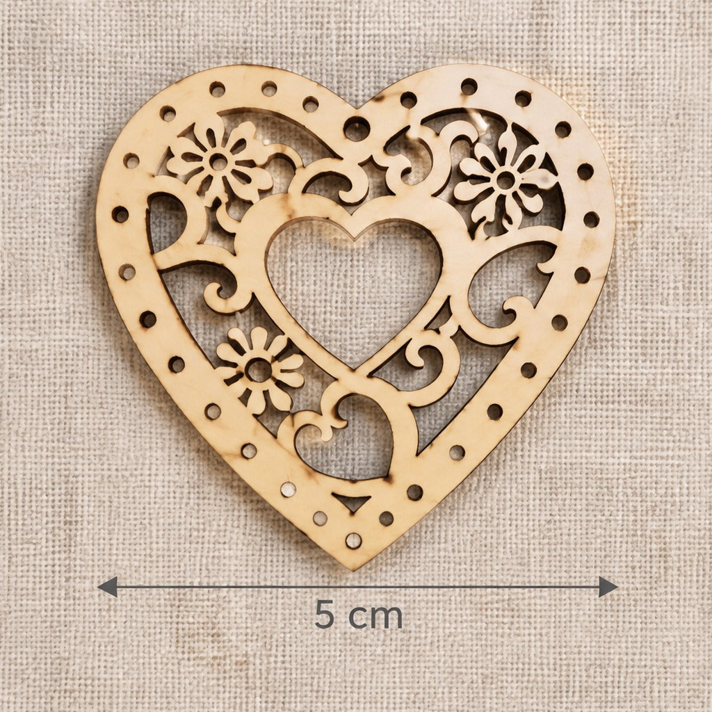 Houten hartjes met ornament 5 × 5 cm, set van 5
