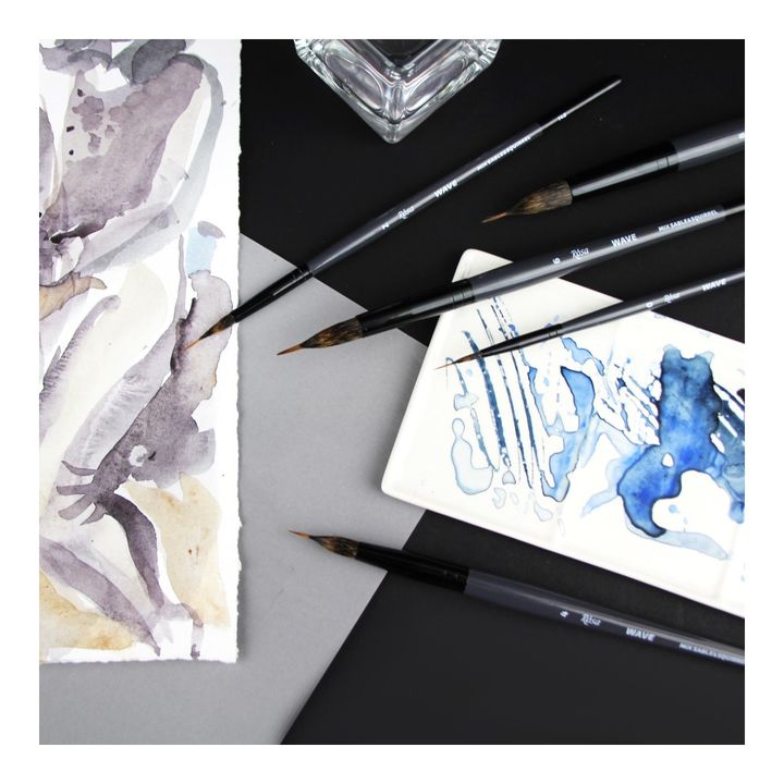 ROSA WAVE 148 Natural Round Liner Brush | various sizes — image 1