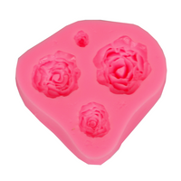 Pentart siliconen gietvorm 4 rozen, 7 × 6,5 × 1,8 cm