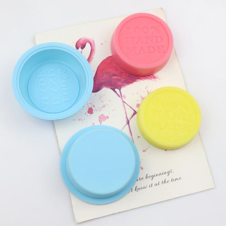 Siliconen gietvorm rond met tekst 100% HAND MADE, 7 × 2,5 cm – afbeelding 3