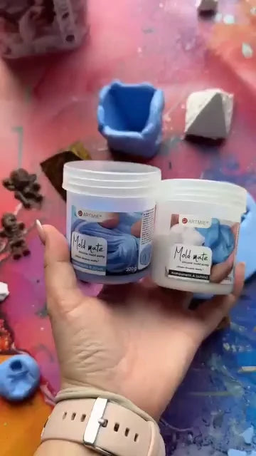 ARTMiE Mold Mate — reel · in use